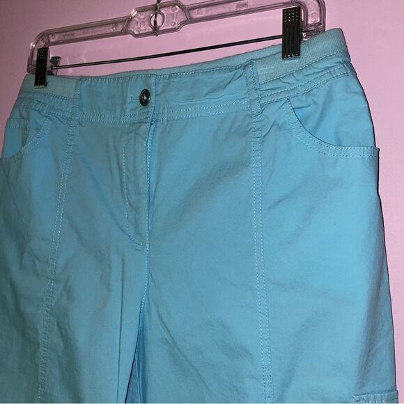 Chico's Size 8 Cargo Capris Poplin Blue Lightweight Pull On - Picture 2 of 8